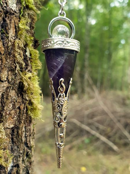 Pendule divinatoire améthyste, perles de verre